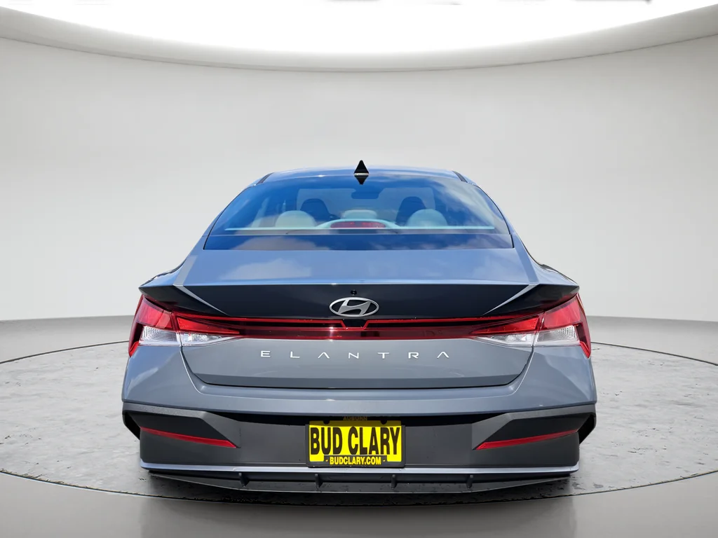 New 2026 Gray Hyundai SE image 4