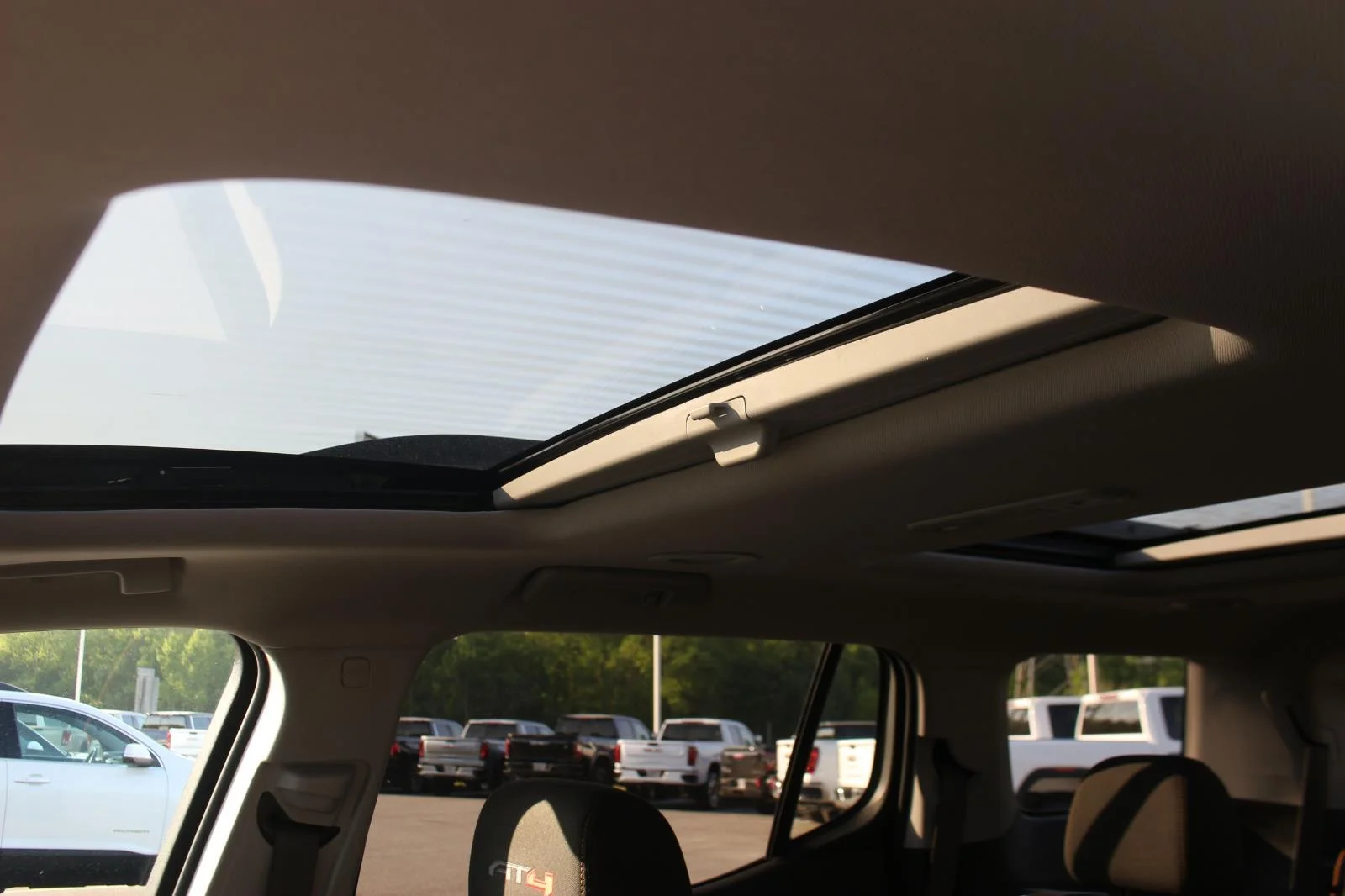 Used 2023 Ebony Twilight Metallic GMC AT4 image 35