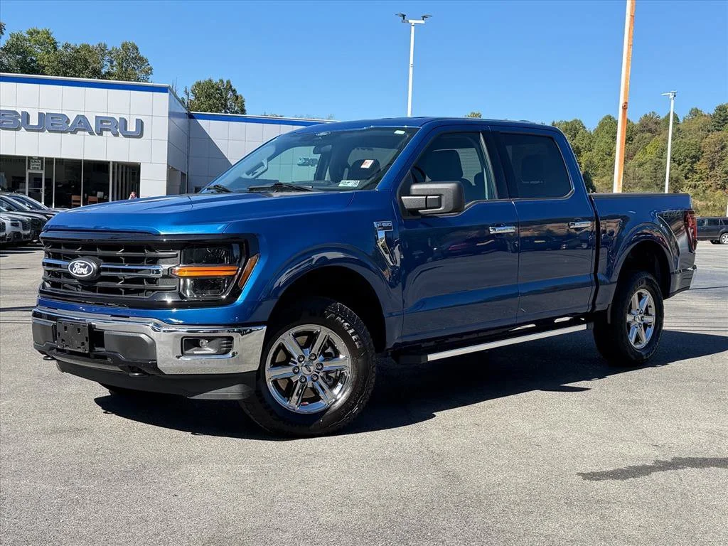 Used 2025 Blue Ford XLT image 2