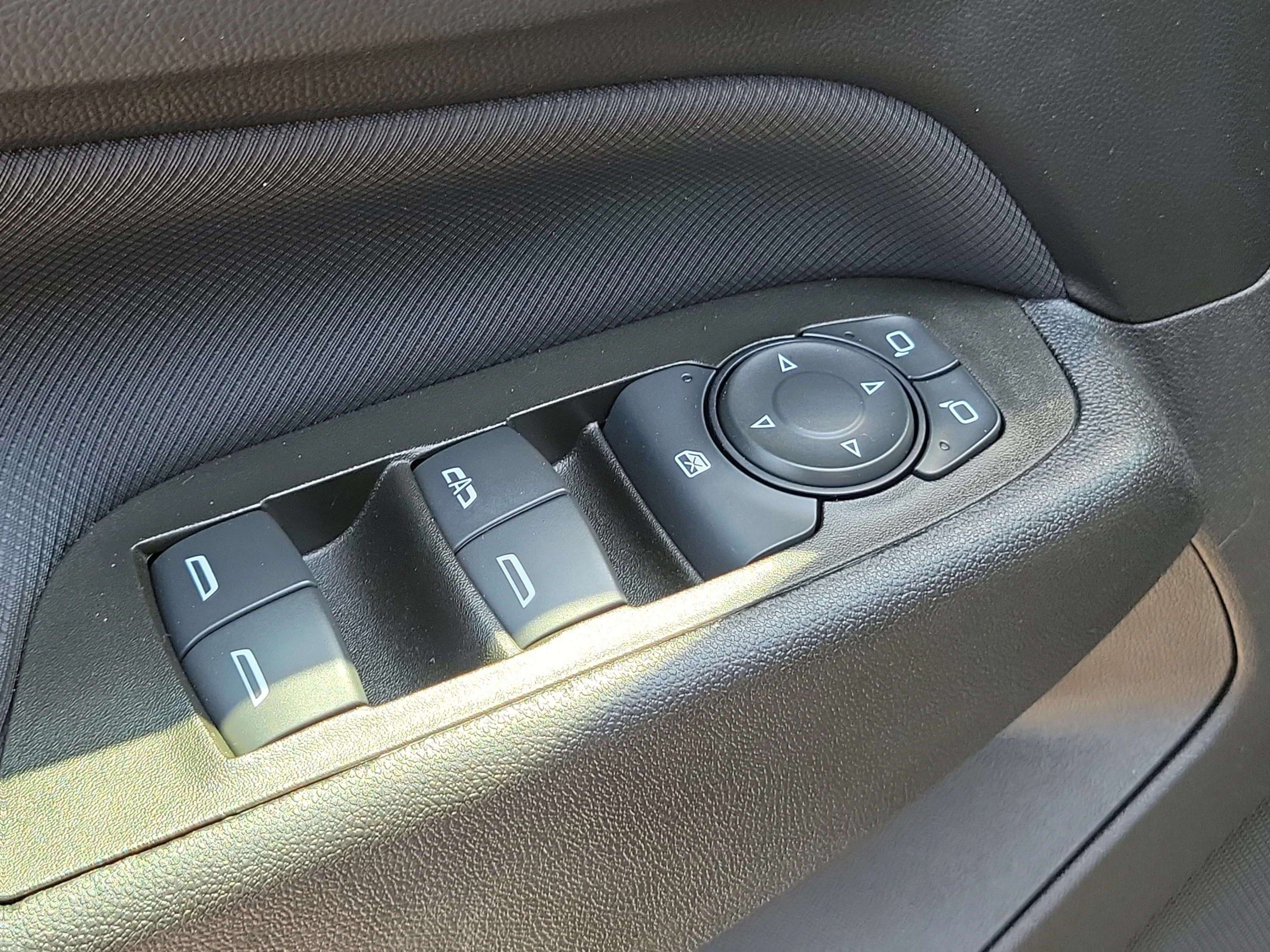 Used 2024 Mosaic Black Metallic Chevrolet RS image 20