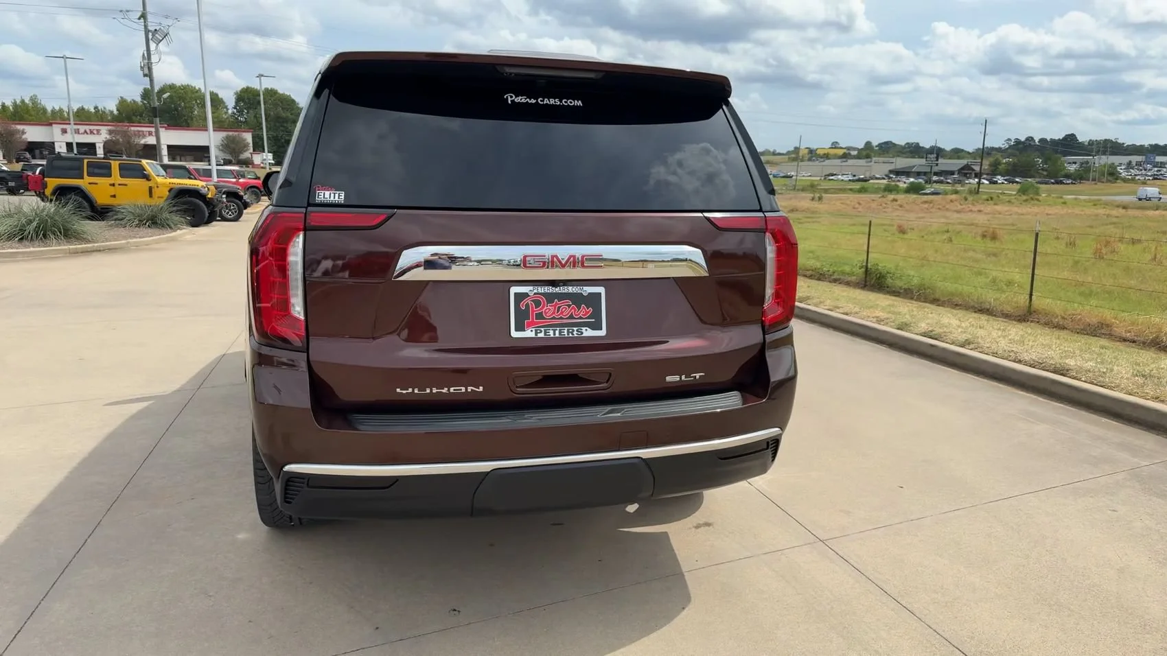 2023 GMC Yukon SLT - Photo 8