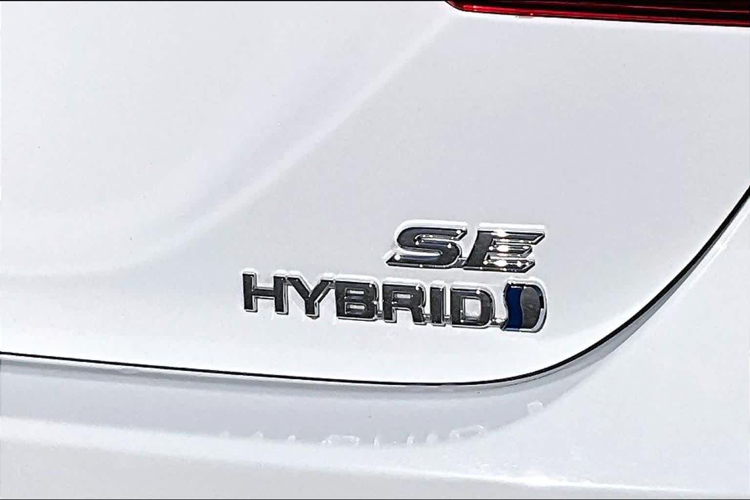 Certified Used 2024 Ice Cap Toyota Hybrid SE image 9