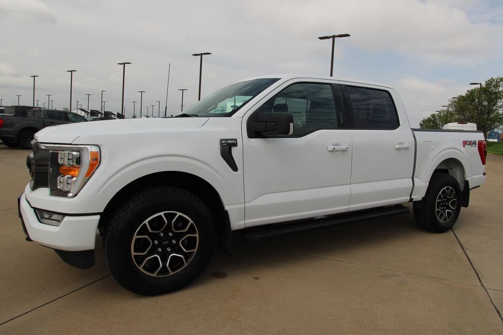 Used 2022  Ford XLT image 18