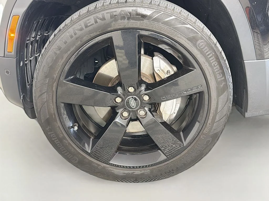 Used 2024 Black Land Rover S image 34