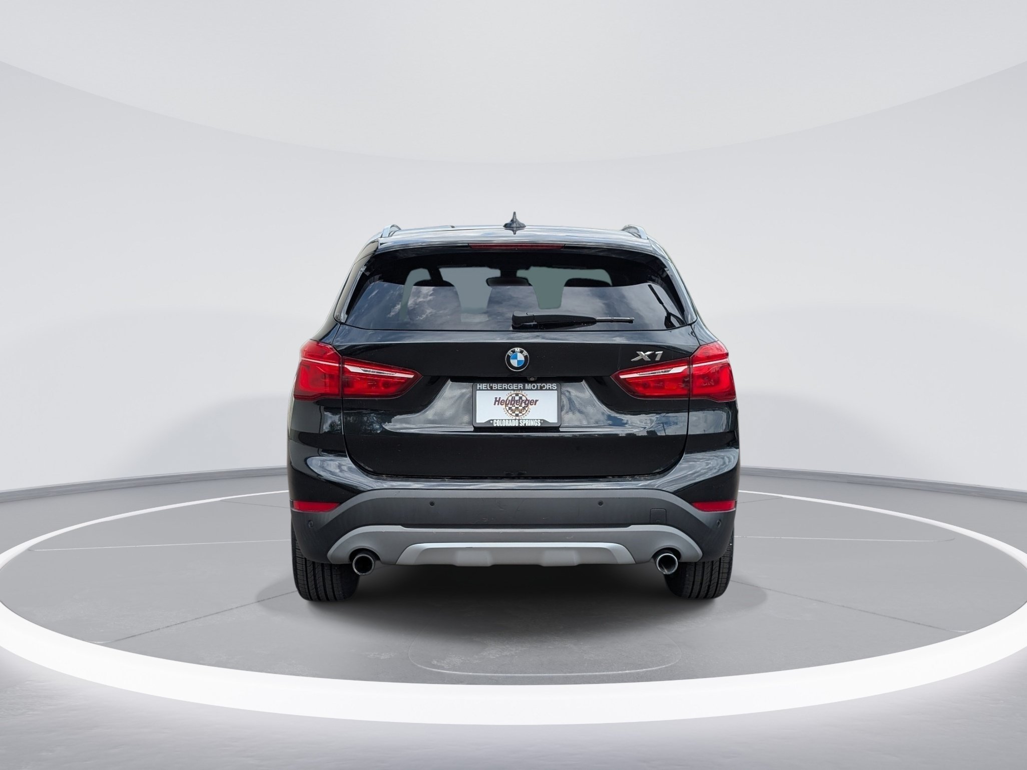 Used 2017 Jet Black BMW xDrive28i image 6