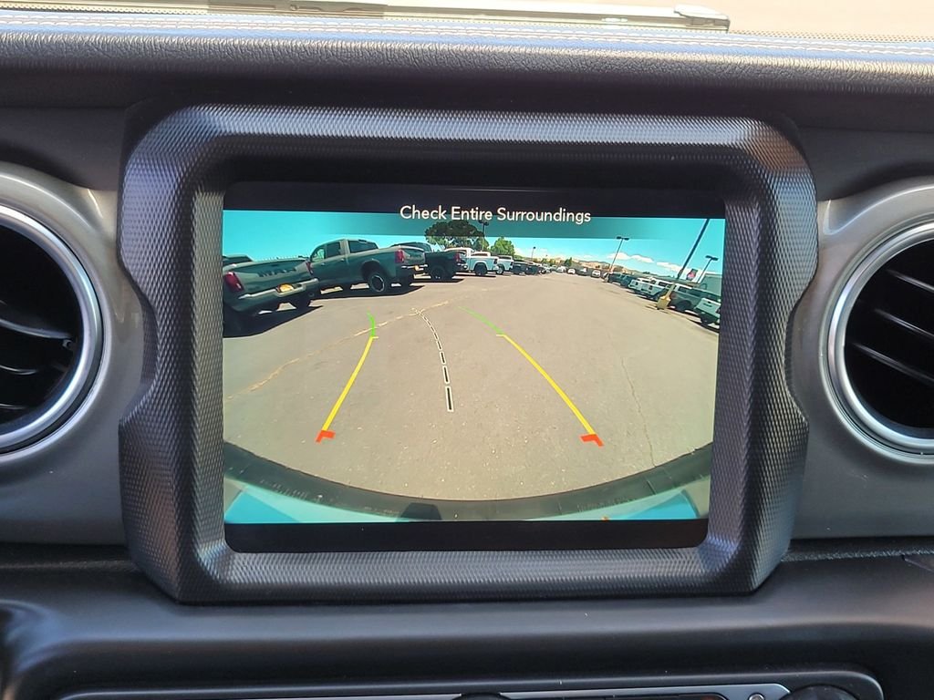 Used 2022 Black Jeep Unlimited Sahara image 17