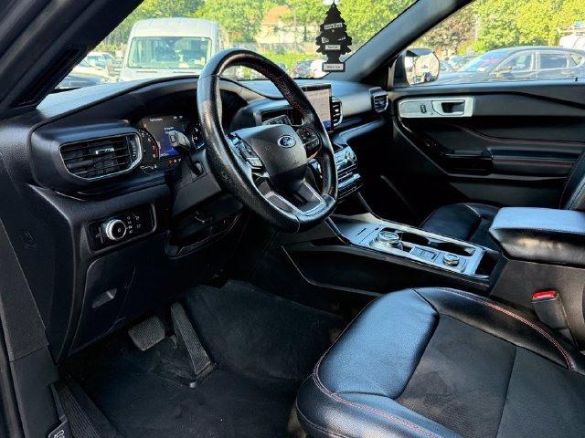 Used 2023 Gray Ford ST-Line image 20