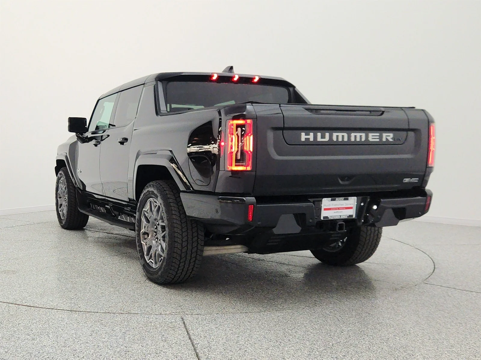 Used 2025 Void Black GMC e4WD Crew Cab 3X image 7