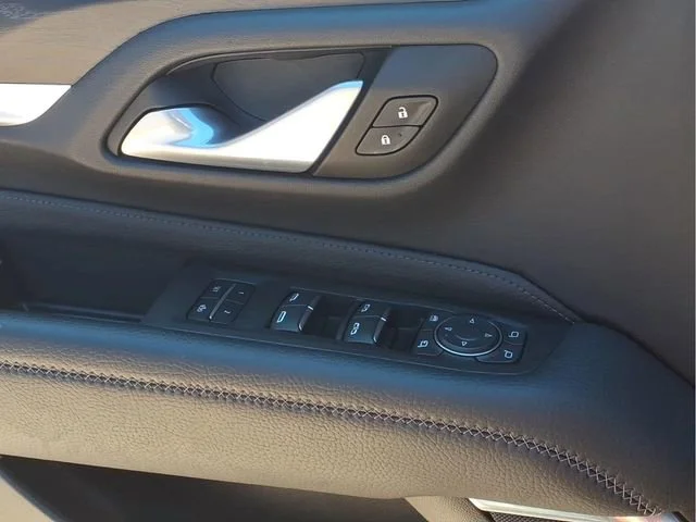 Used 2024 Onyx Black GMC Denali image 17