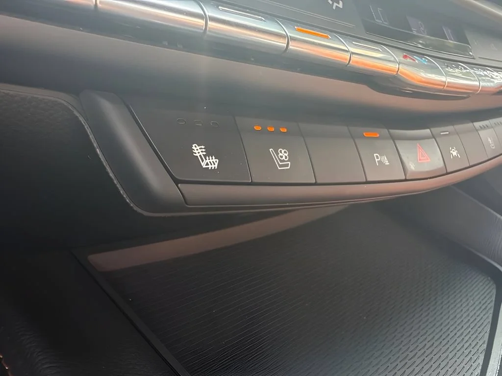 Used 2021 SATIN STEEL METALLIC Cadillac Premium Luxury image 22