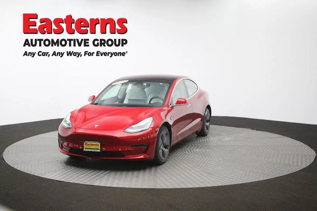 Used 2018 Red Tesla Long Range image 50