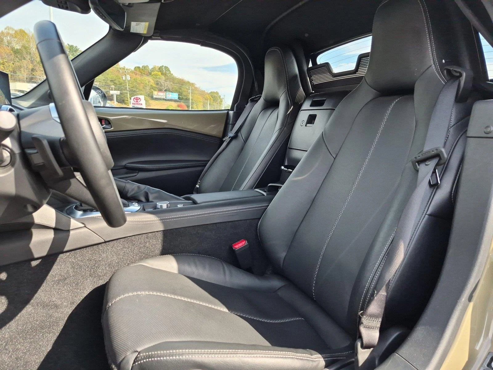 Used 2024  MAZDA GRNDTR image 17