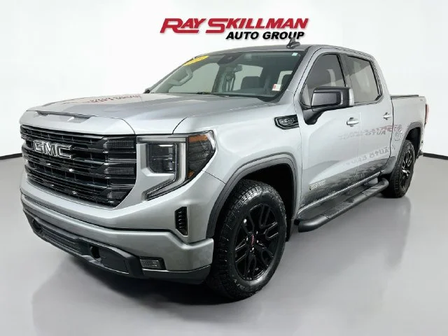 Used 2024 Silver GMC Elevation image 3