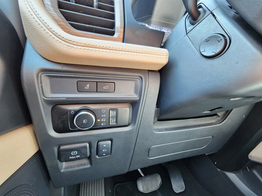 Used 2024 Agate Black Metallic Ford Limited image 36
