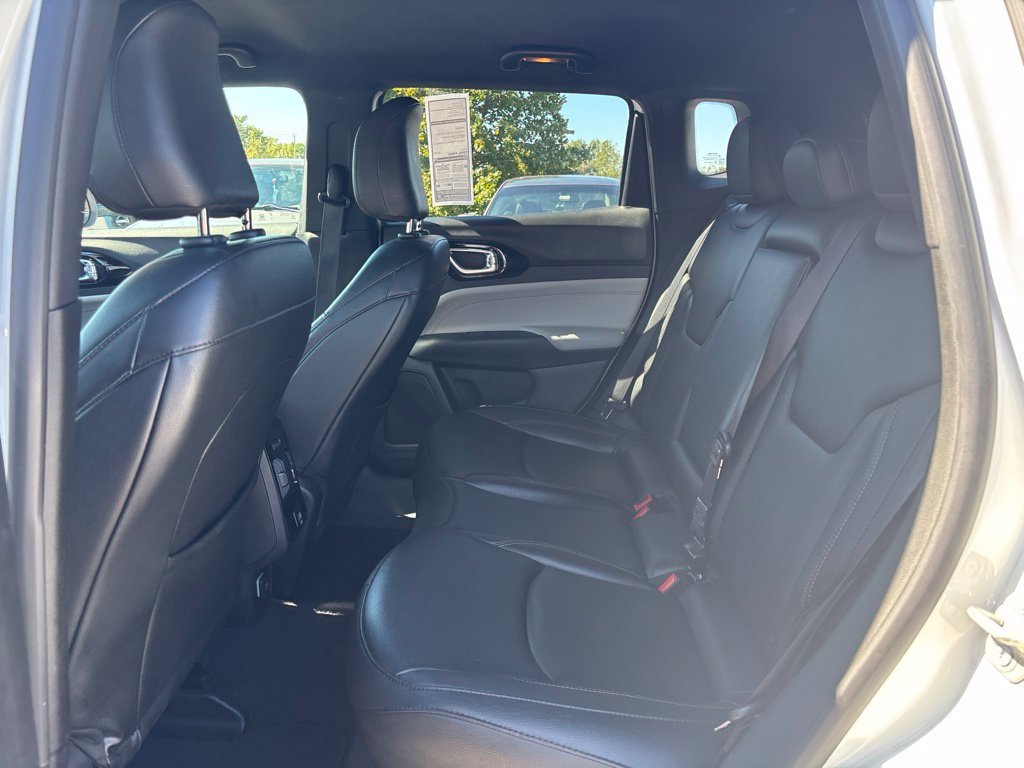 Used 2024 White Jeep Limited image 13