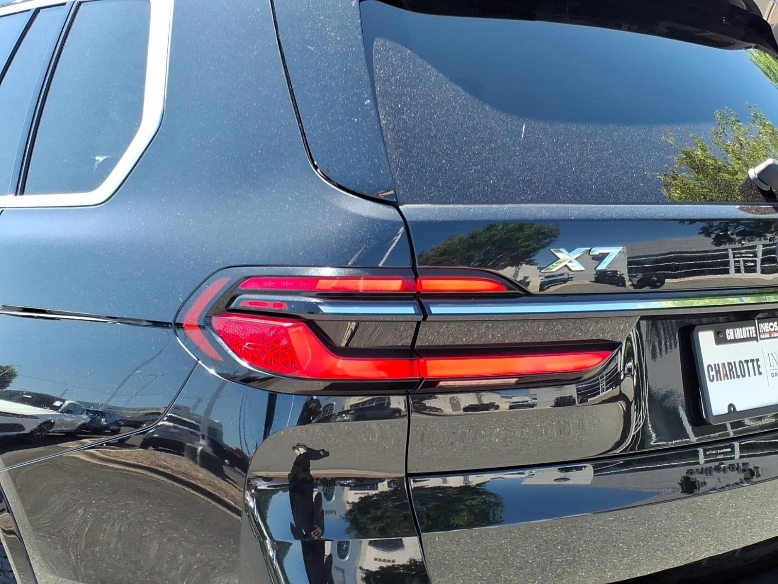 Used 2023 Black Sapphire Metallic BMW xDrive40i image 16