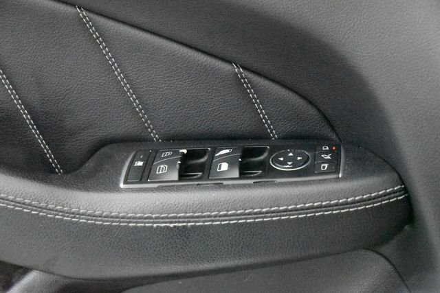 Used 2016  Mercedes-Benz GL 450 image 32