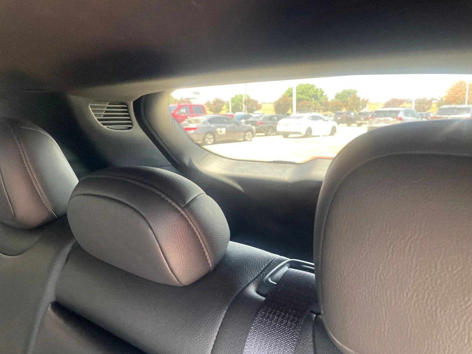 Used 2025 Black Jeep Latitude image 17