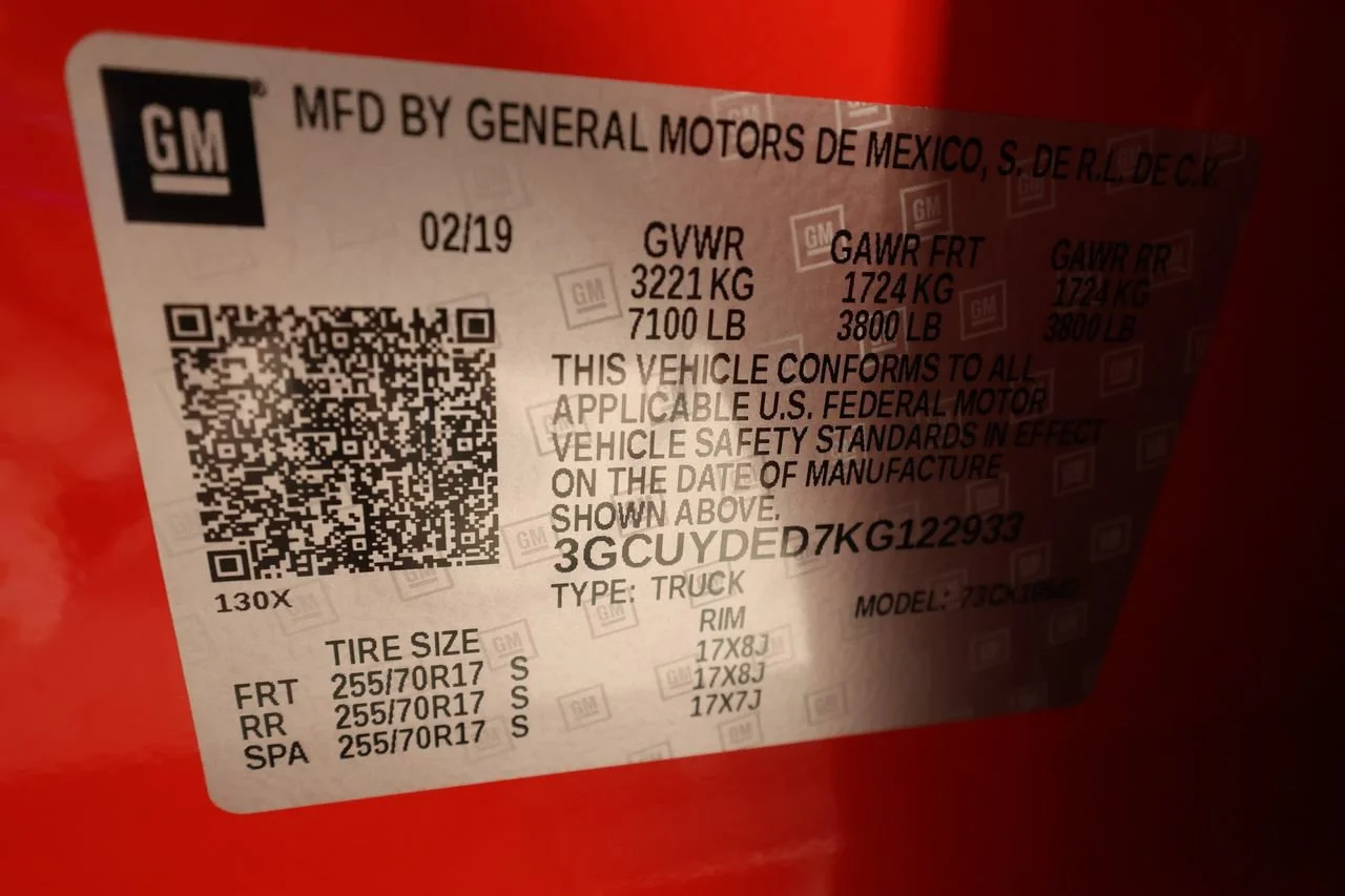 Used 2019 RED HOT Chevrolet LT image 19