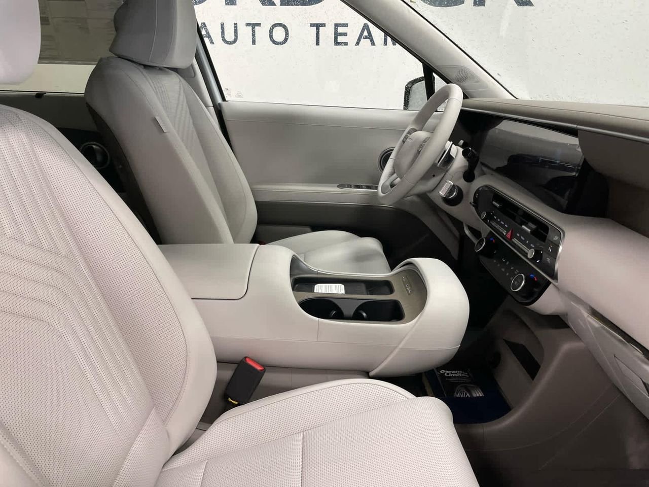 New 2026 Creamy White Pearl Hyundai SEL AWD image 39