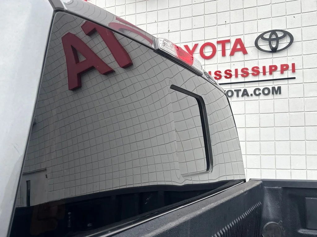 Used 2018 Gray Ford XLT image 34