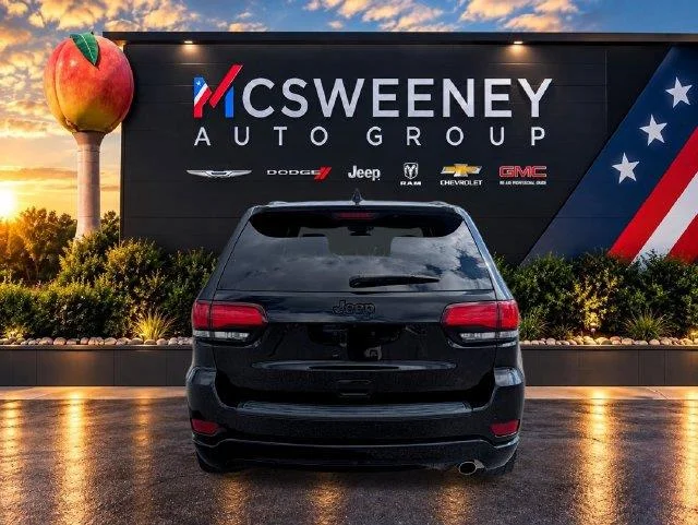 Used 2021 Black Jeep Laredo X image 4
