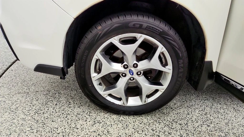 Used 2018 Crystal White Pearl Subaru 2.5i Touring CVT image 9