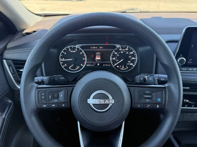Used 2023 White Nissan SV image 22