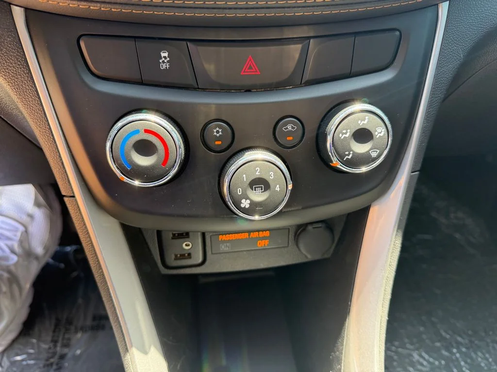 Used 2022 Silver Chevrolet LT image 14