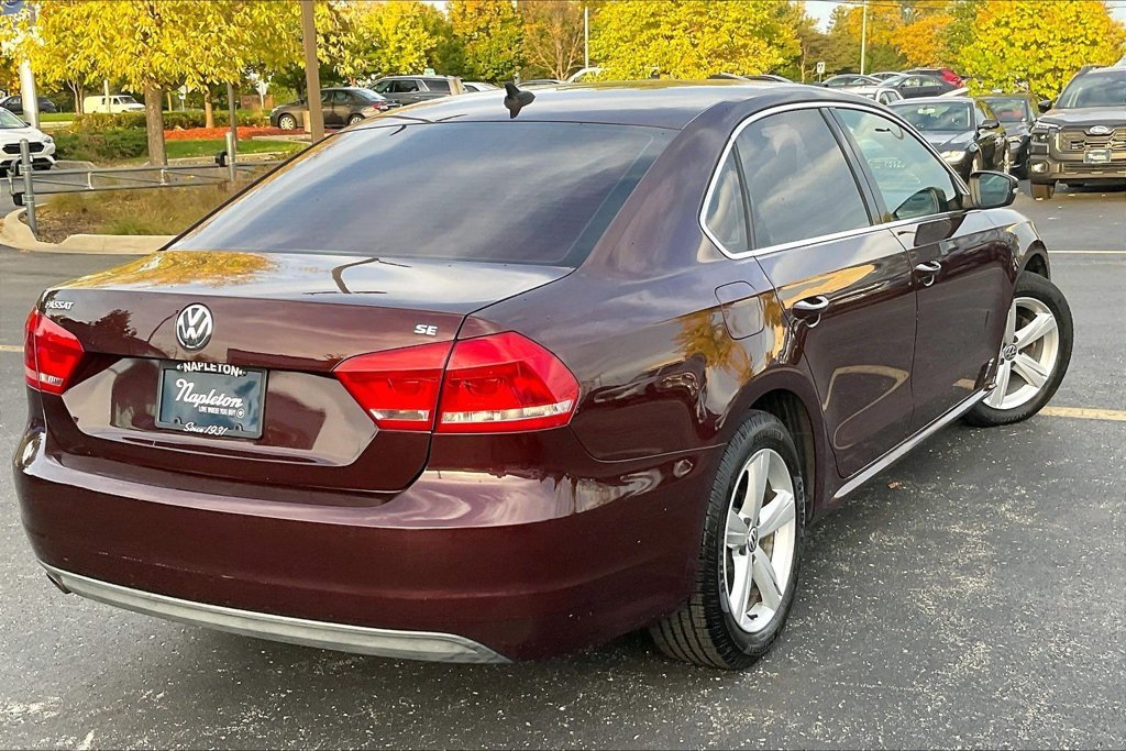 Used 2013 Red Volkswagen 2.5 SE image 16