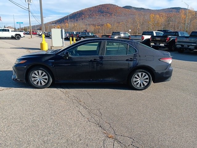 2021 Toyota Camry Hybrid LE photo 4