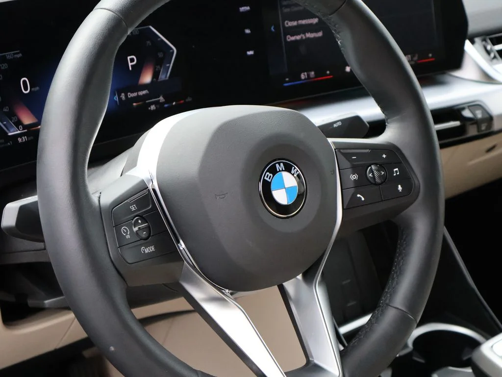 Used 2025 Gray BMW xDrive28i image 21