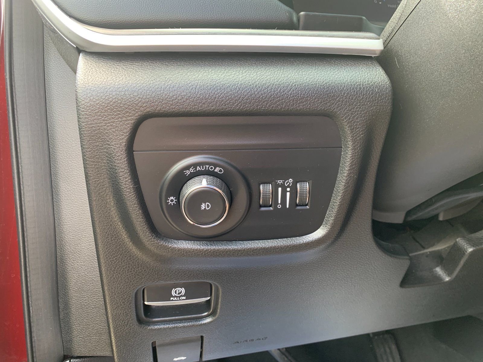 Used 2023 Red Jeep Limited image 30