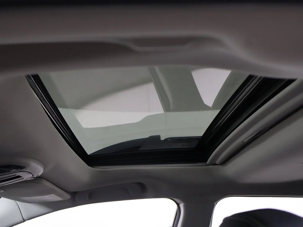 Used 2025 Black Subaru Onyx Edition image 18