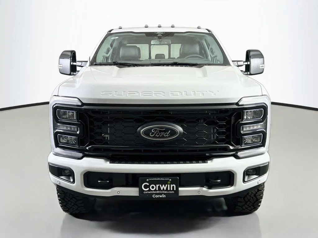 New 2026 Oxford White Ford Lariat image 4