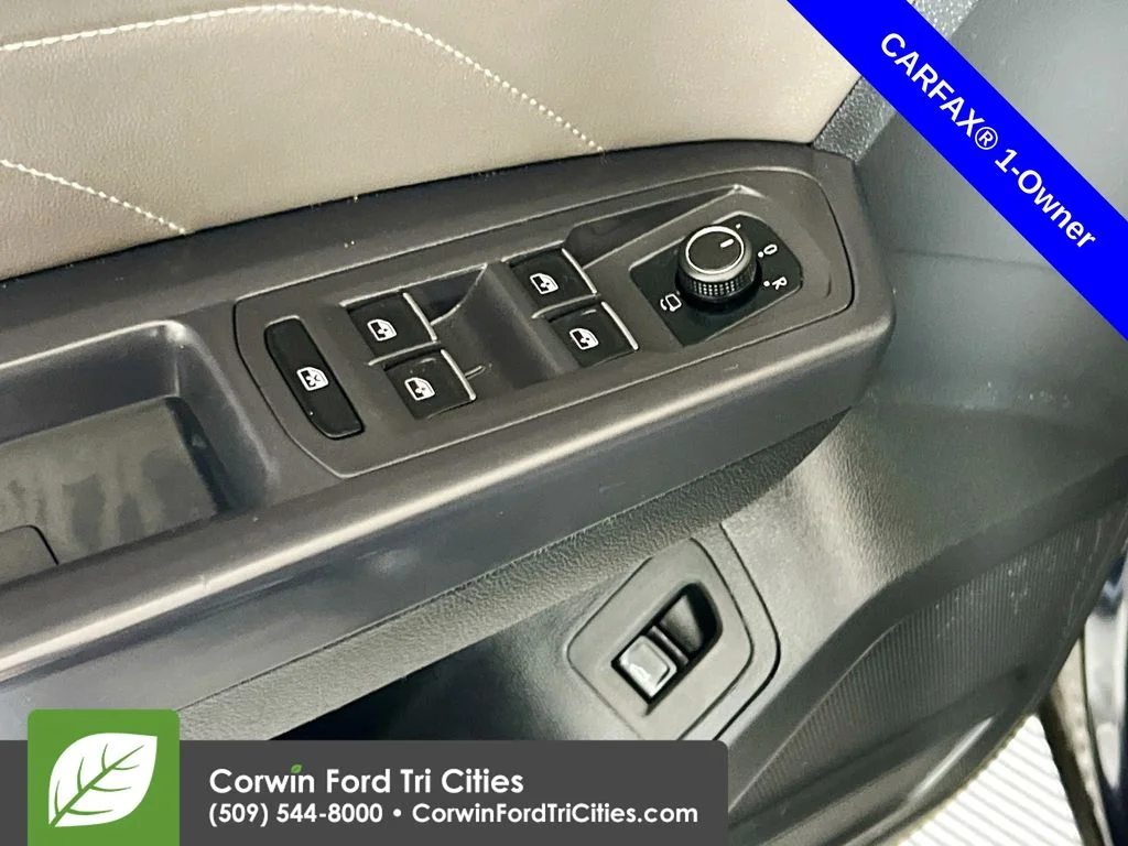 Used 2021 Deep Black Pearl Effect Volkswagen 3.6L V6 SEL Premium R-Line image 12