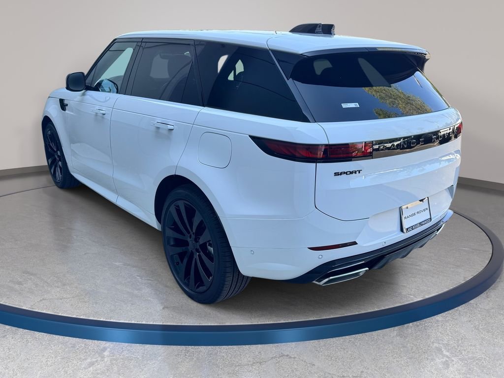 New 2026 Fuji White LAND ROVER Dynamic SE image 7