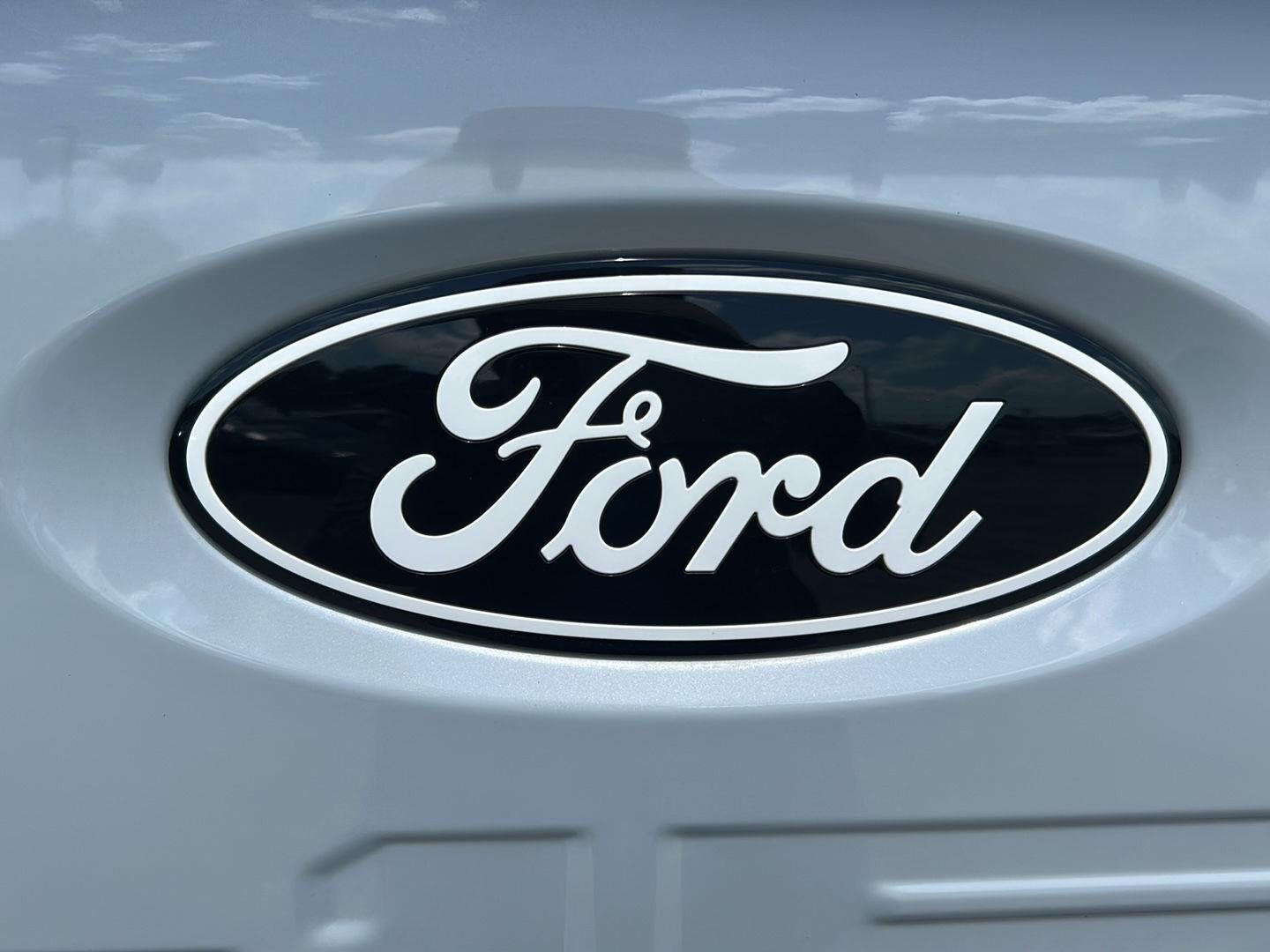 Used 2025 Space White Ford Platinum image 35