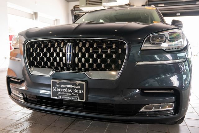 Used 2022 Blue Lincoln Grand Touring image 11