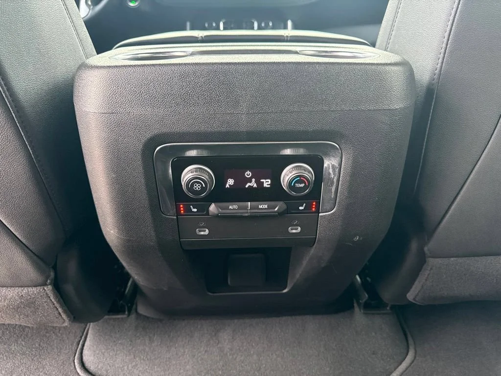 Used 2023 Black Chevrolet Z71 image 15