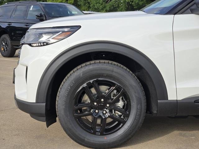 New 2026 Star White Metallic Tri-Coat Ford Active image 27