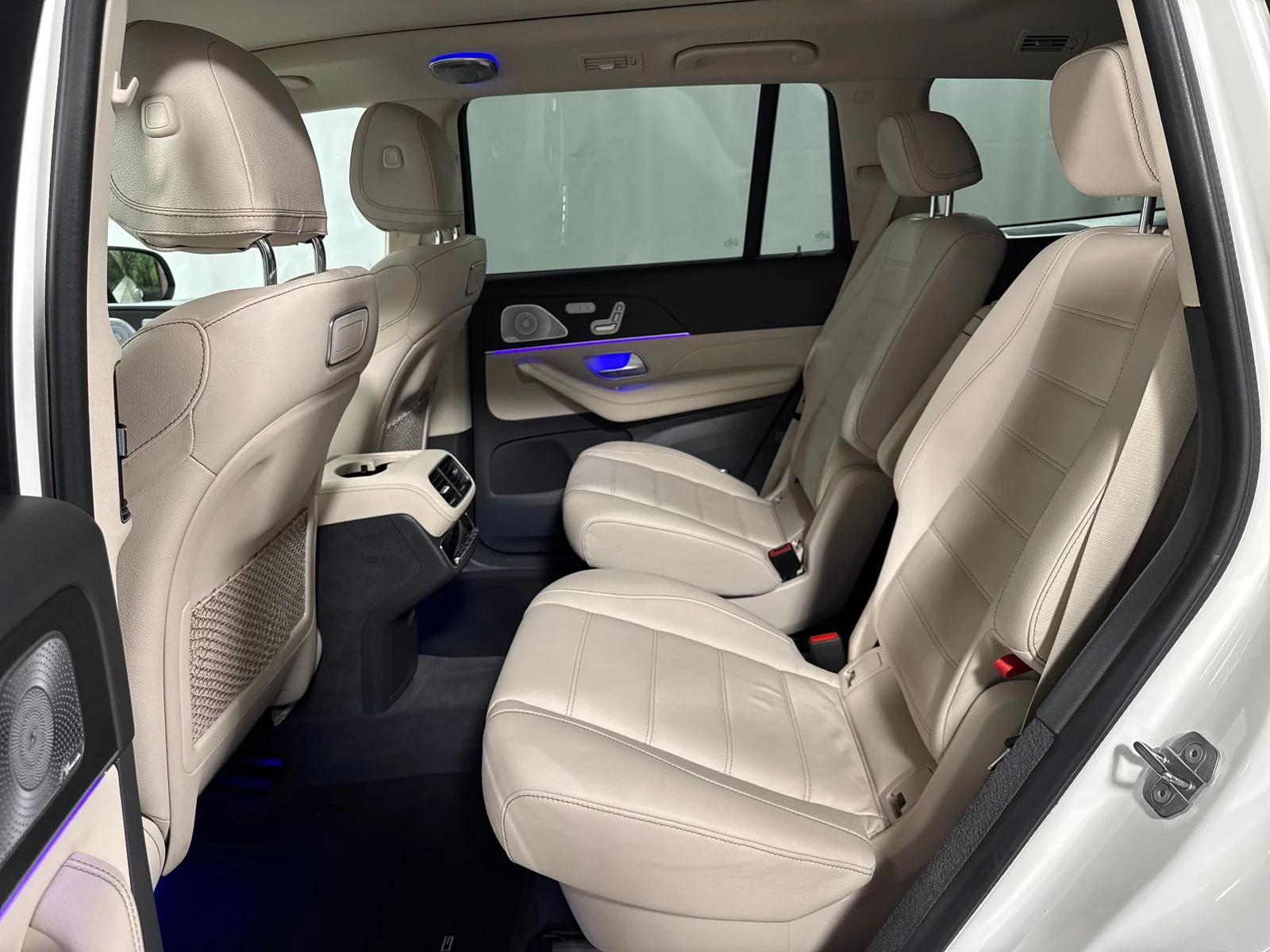 Used 2020 White Mercedes-Benz GLS 580 4MATIC® image 5