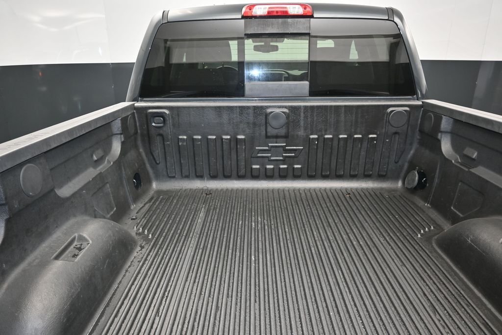 Used 2017 Gray Chevrolet LT image 18
