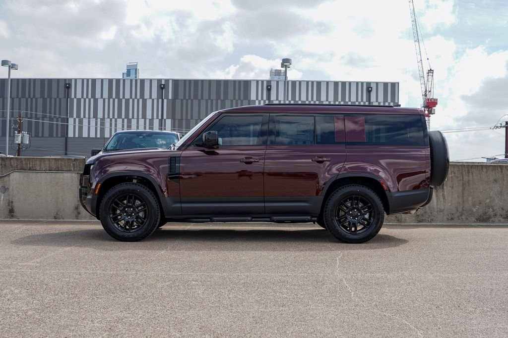 New 2026 Sedona Red Metallic Land Rover S image 6