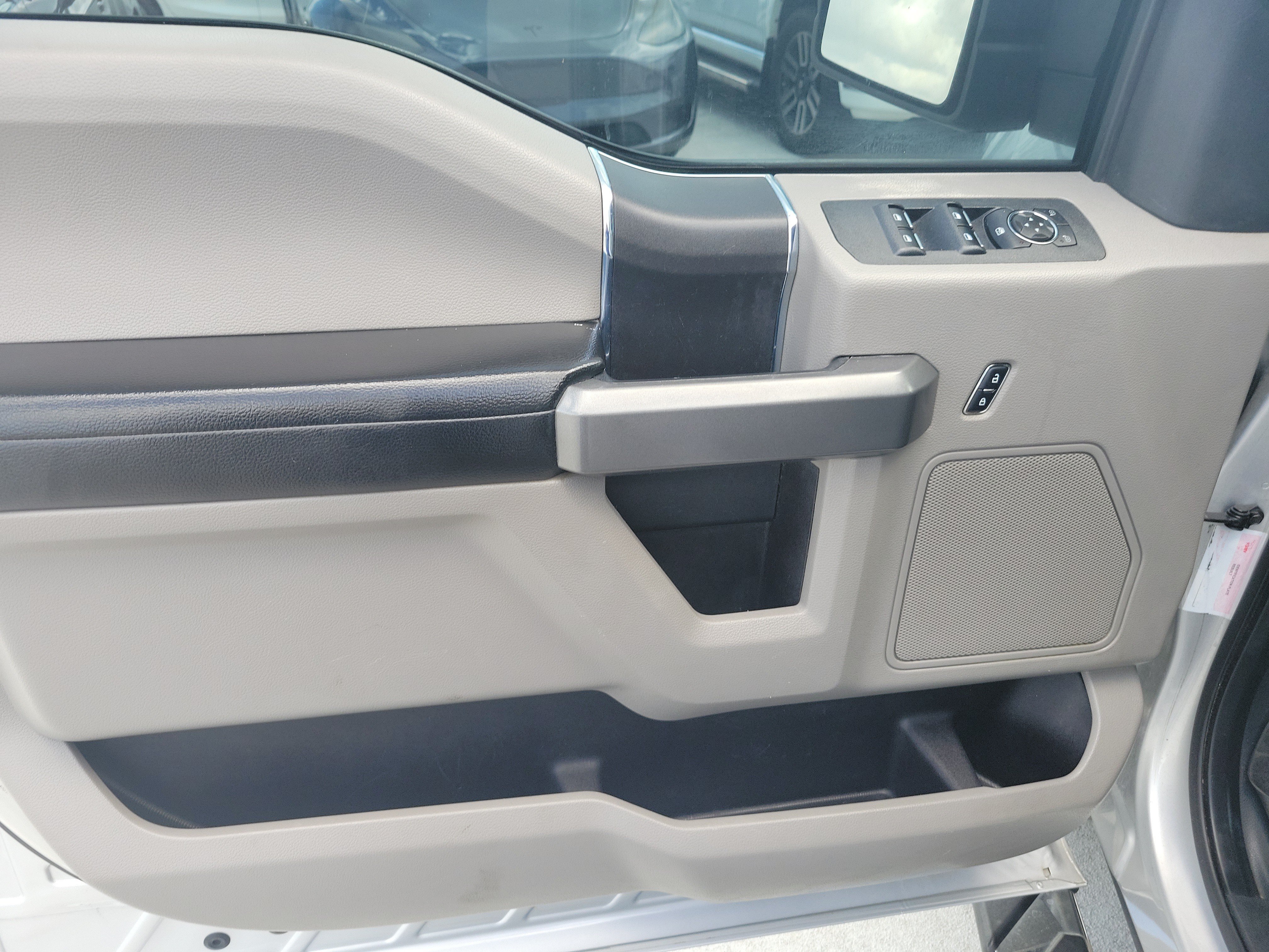 Used 2018 Ingot Silver Ford XLT image 15