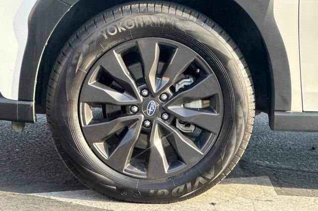 Used 2025 White Subaru Onyx Edition image 34