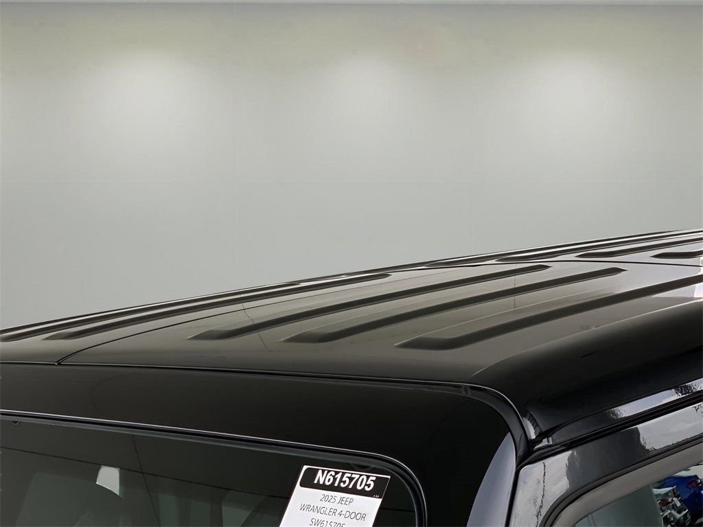 2025 Jeep Wrangler 4-Door Rubicon - Photo 16
