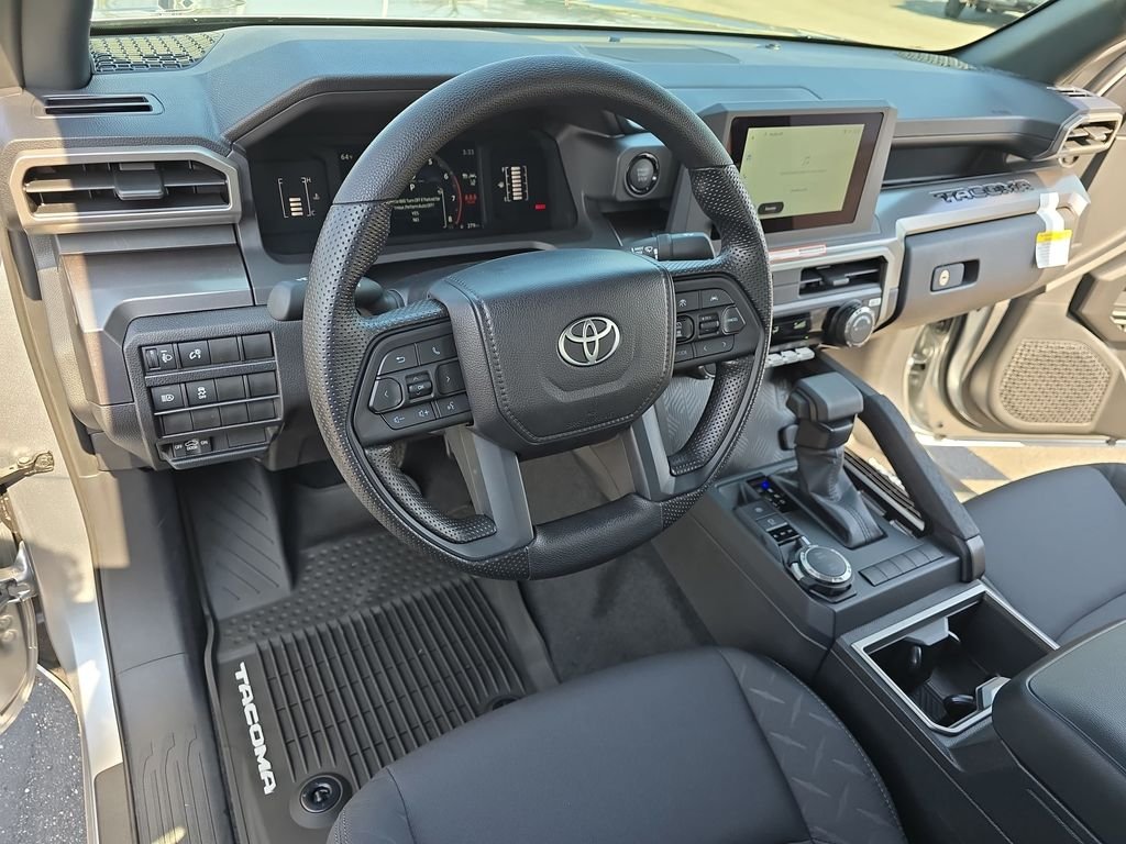 2025 Toyota Tacoma SR5 - Photo 17