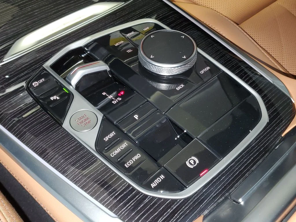 New 2026 Black Sapphire Metallic BMW sDrive40i image 25