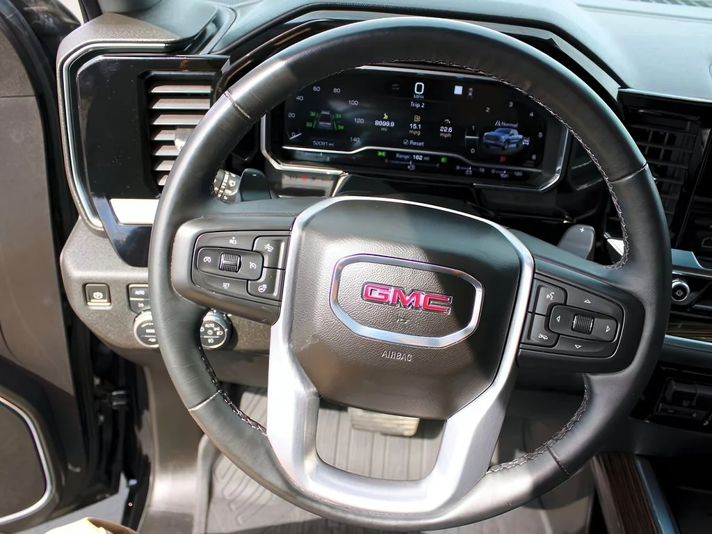 Used 2022 Onyx Black GMC Elevation image 17